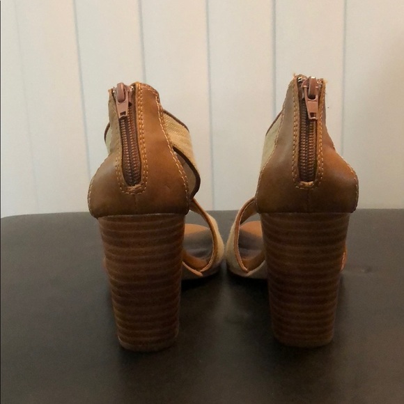 COCONUTS BURLAP W/LEATHER TRIM CHUNKY HEELS - Picture 2 of 8